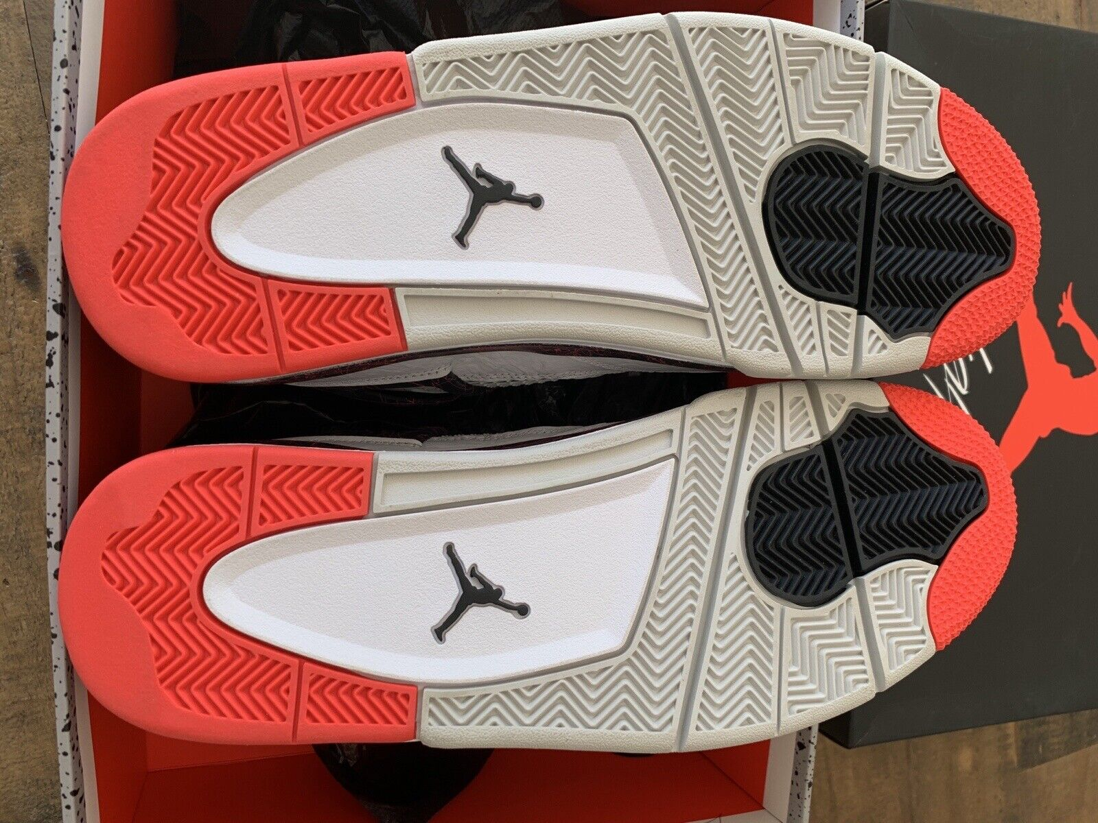 PB Batch  Air Jordan 4 Retro “Pale Citron” review Jeff M Giles 02