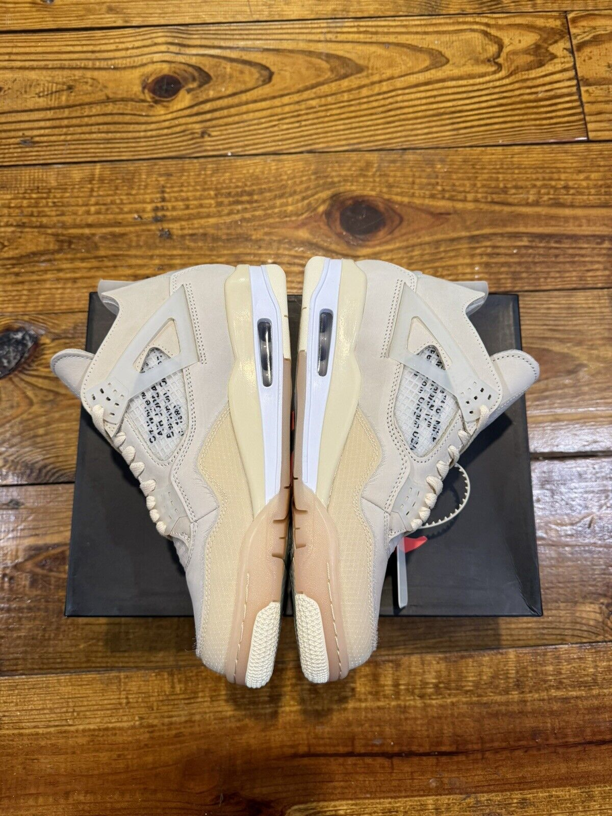 A1  Batch  OFF White x Air Jordan 4 Sail review Samantha vilarino 02
