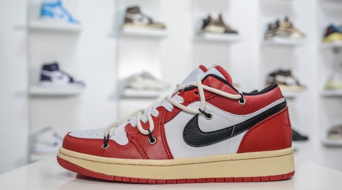 XH Air Jordan 1 Low Chicago Bandage review Daniel 01