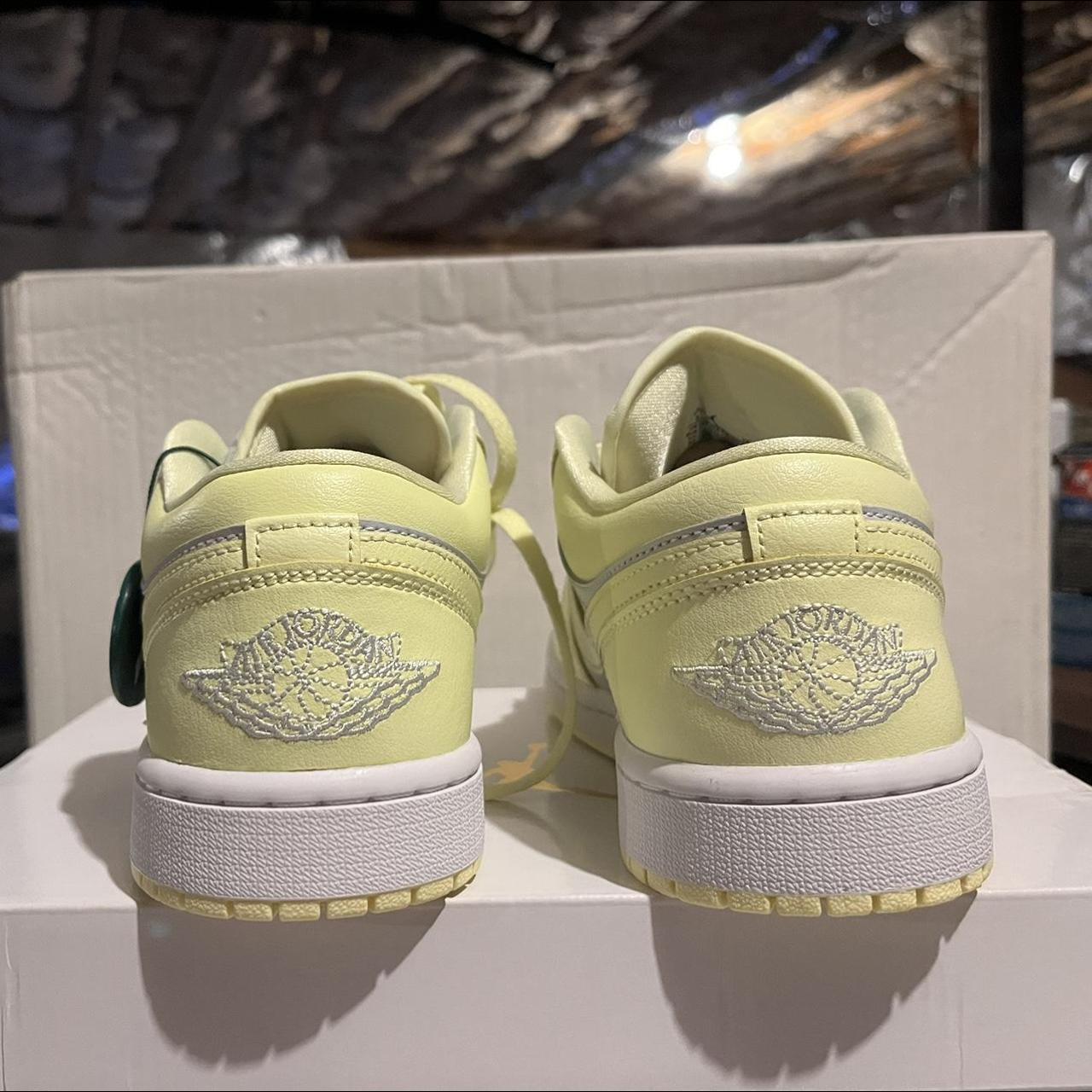 XH Air Jordan 1 Low Xin Bai review Matthew 02