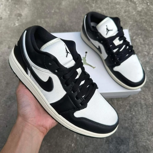 XH Air Jordan 1 Low New Black and White Panda review 