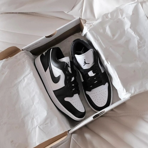 XH Air Jordan 1 Low New Black and White Panda review 