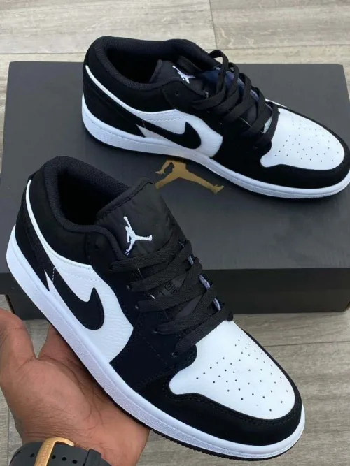 XH Air Jordan 1 Low New Black and White Panda review 