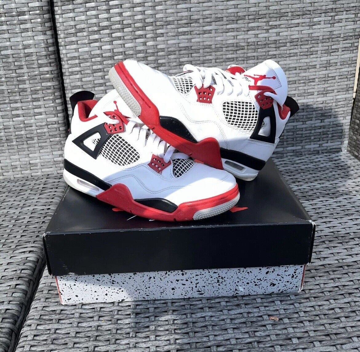 PB  Batch  Air Jordan 4 Fire Red review Nene 01