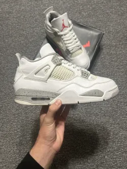 A1  Batch  Air Jordan 4 Retro Tech White review Abby Grainger 01