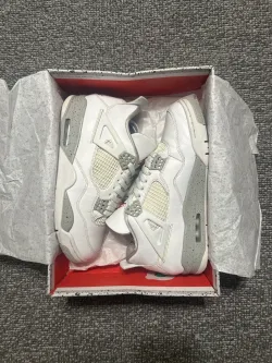 A1  Batch  Air Jordan 4 Retro Tech White review Abby Grainger 02