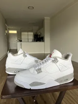 A1  Batch  Air Jordan 4 Retro Tech White review Les 01