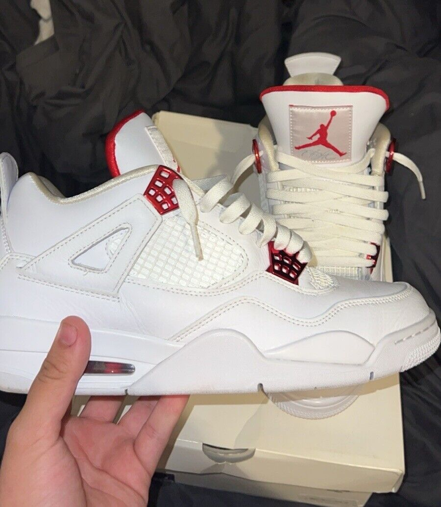 A1  Batch  Air Jordan 4 White University Red review Laura Hawkins