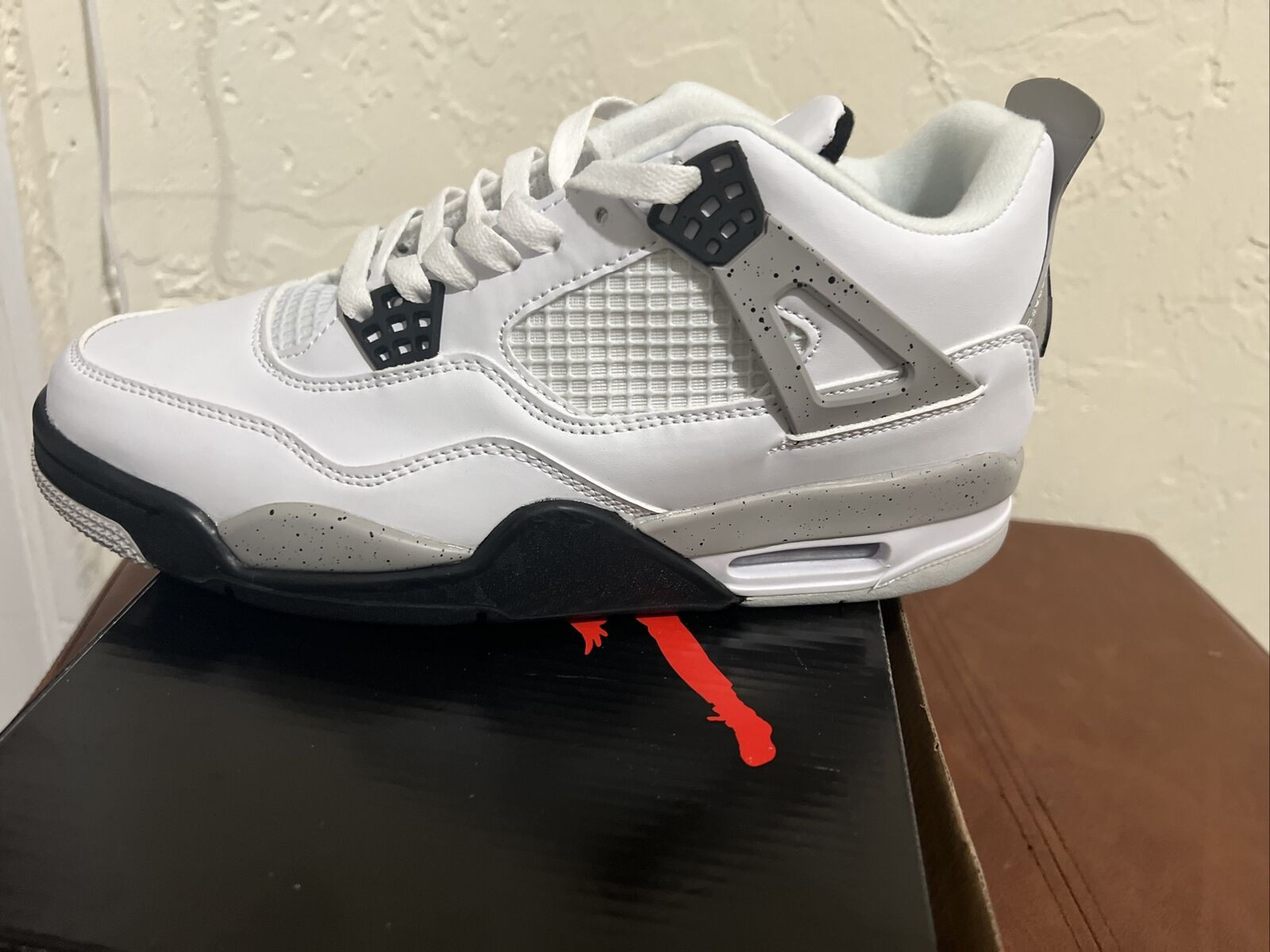 A1  Batch  Air Jordan 4 Retro White Cement review Zach Malone 01