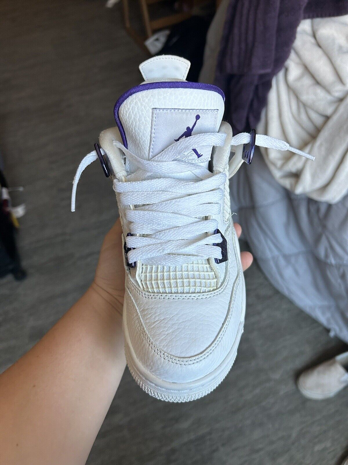 A1  Batch  Air Jordan 4 Retro Purple Metallic review Caren G. 01