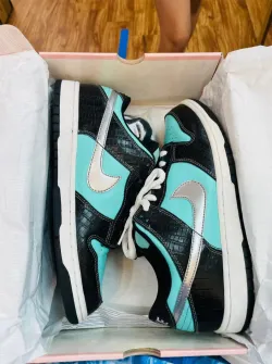 GB Diamond Supply Co. x Nike SB Dunk Low Diamond review Mia Johnson