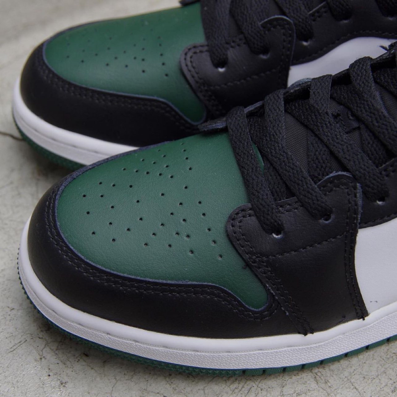 XH Air Jordan 1 Low Green Toe review Mason 03