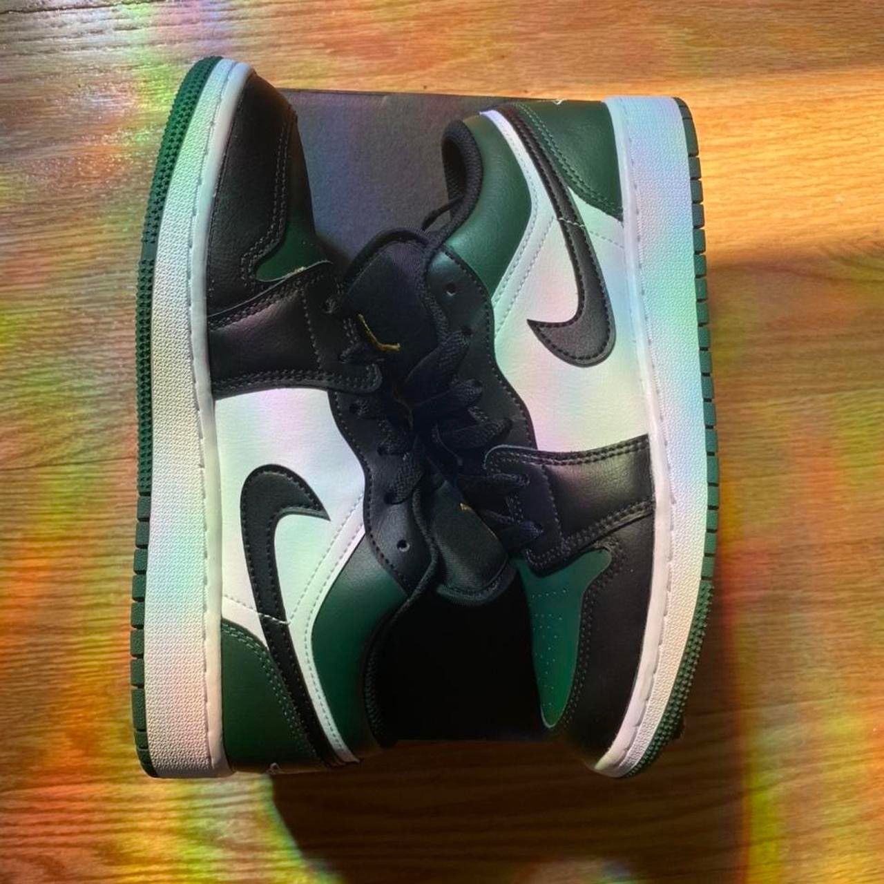 XH Air Jordan 1 Low Green Toe review Mia 02