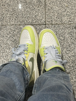 XH Air Jordan aj1 Low Green White review Ella 02