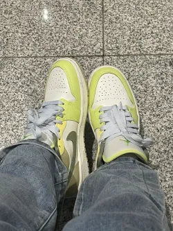 XH Air Jordan aj1 Low Green White review Ella 02
