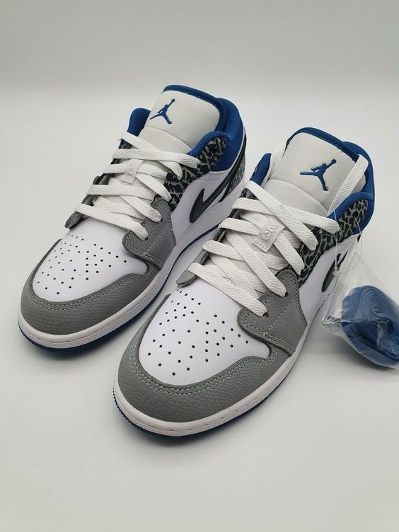 XH Air Jordan 1 Low True Blue review David