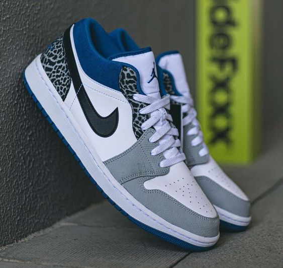 XH Air Jordan 1 Low True Blue review Carter