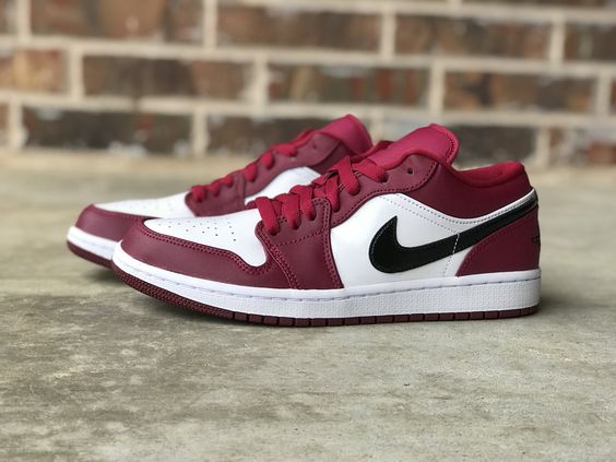 XH Air Jordan 1 Low Noble Red review Wyatt
