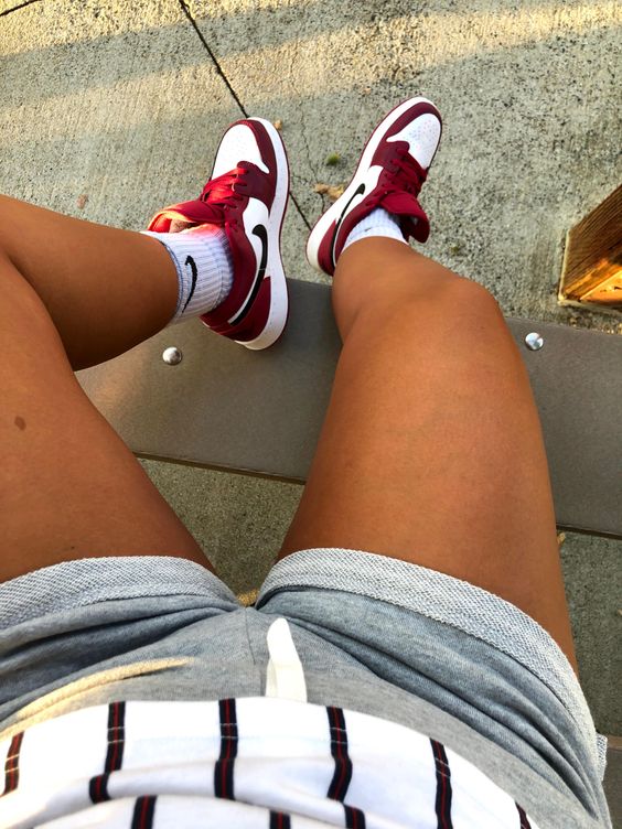 XH Air Jordan 1 Low Noble Red review Joseph