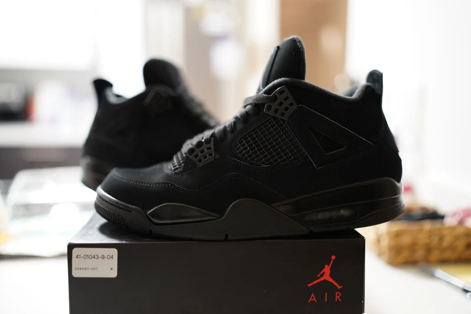 PB Batch  Air Jordan 4 Retro Black Cat review Valou 01
