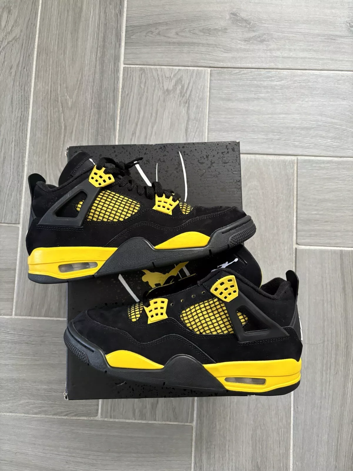 PB Batch  Air Jordan 4 Thunder review 0