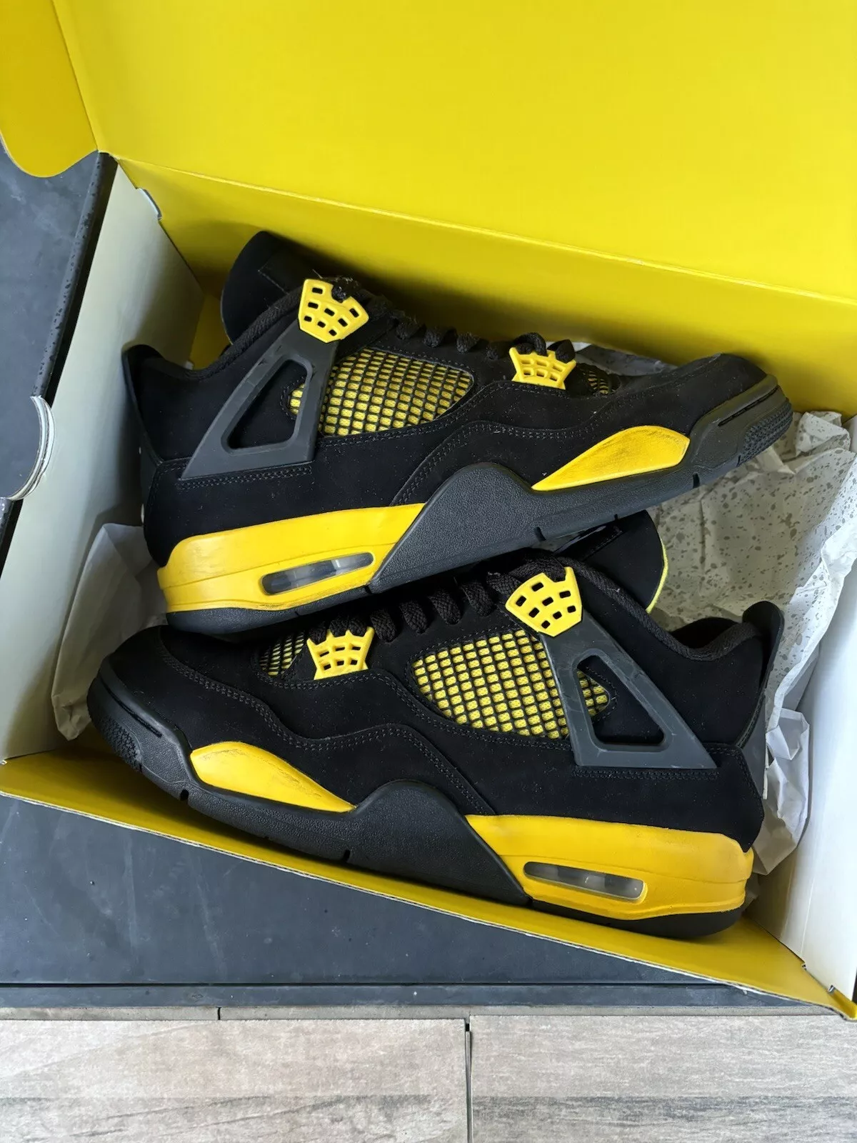 PB Batch  Air Jordan 4 Thunder review 1