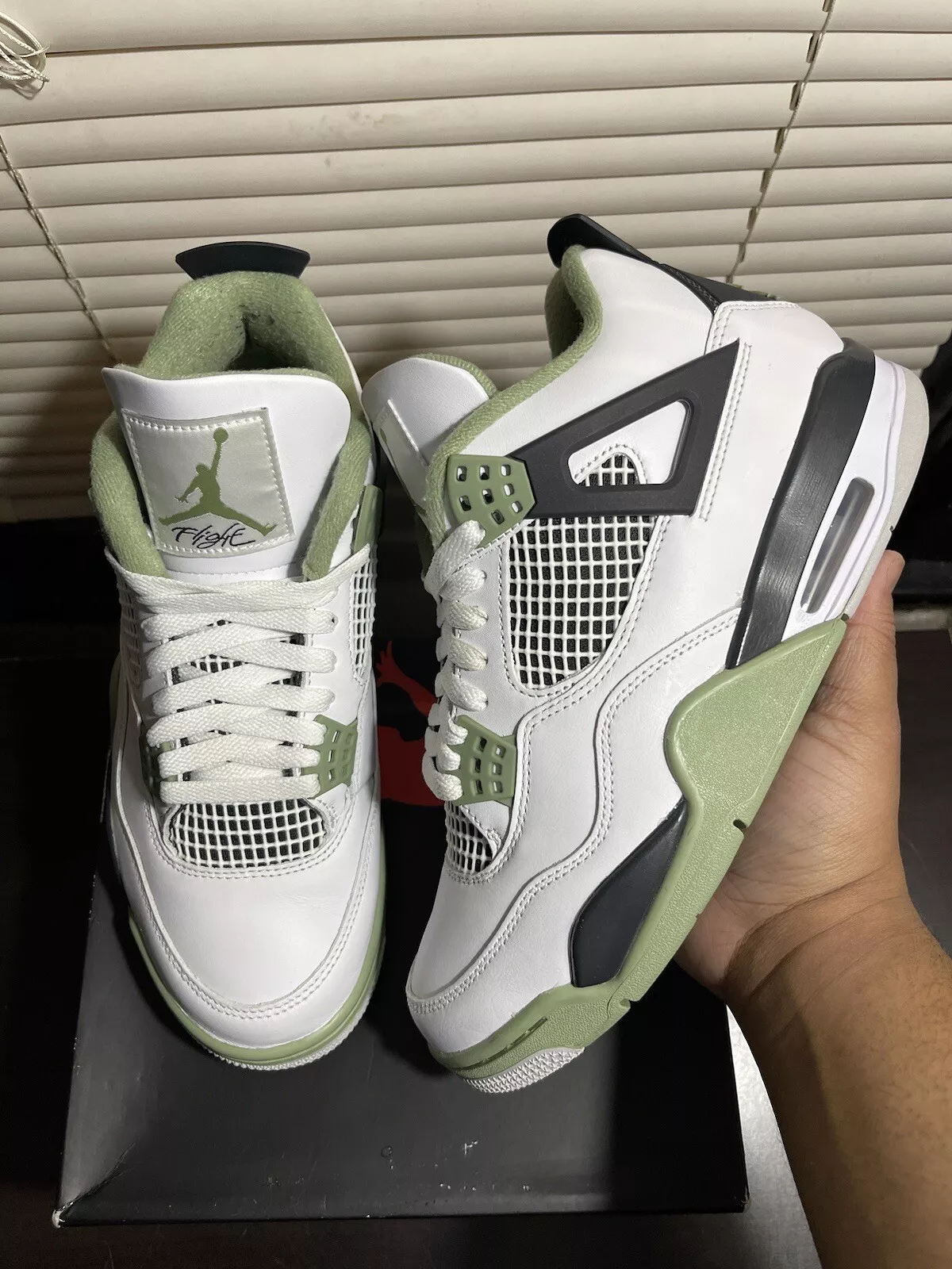 PB Batch  Air Jordan 4 WMNS “Oil Green”Seafoam (W) review 0