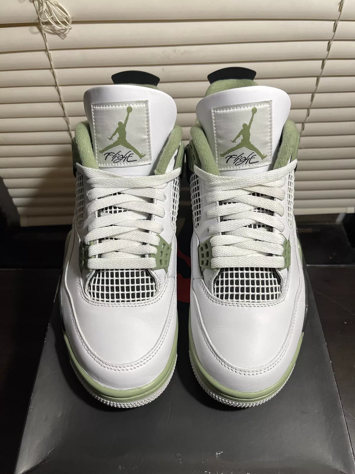 PB Batch  Air Jordan 4 WMNS “Oil Green”Seafoam (W) review 1