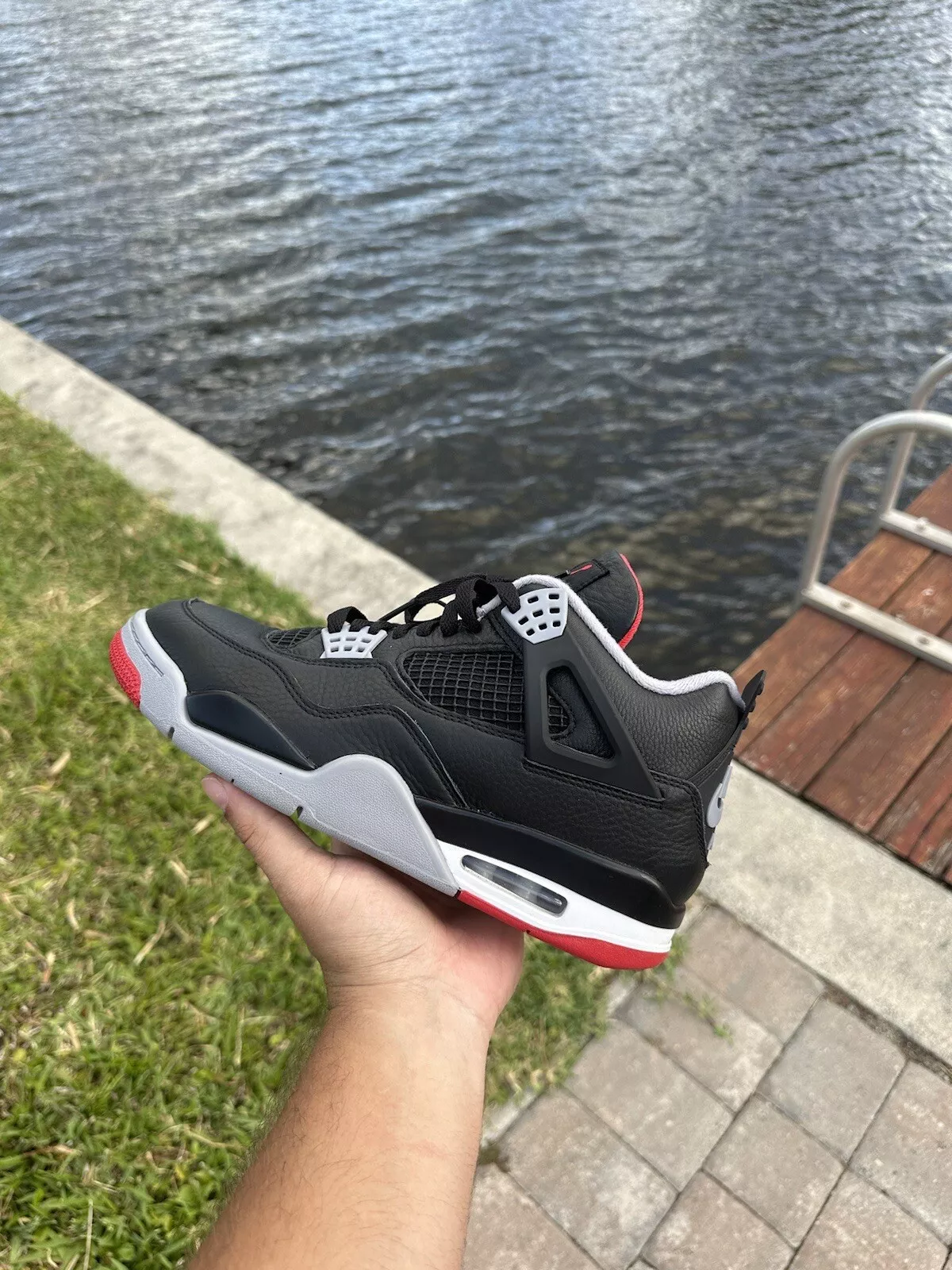 PB Batch  A ir Jordan 4 Retro Bred review Robert Wermter 01