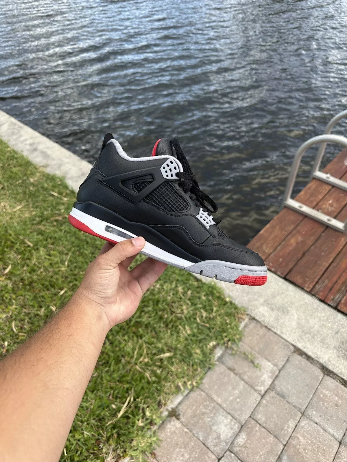 PB Batch  A ir Jordan 4 Retro Bred review Robert Wermter 02