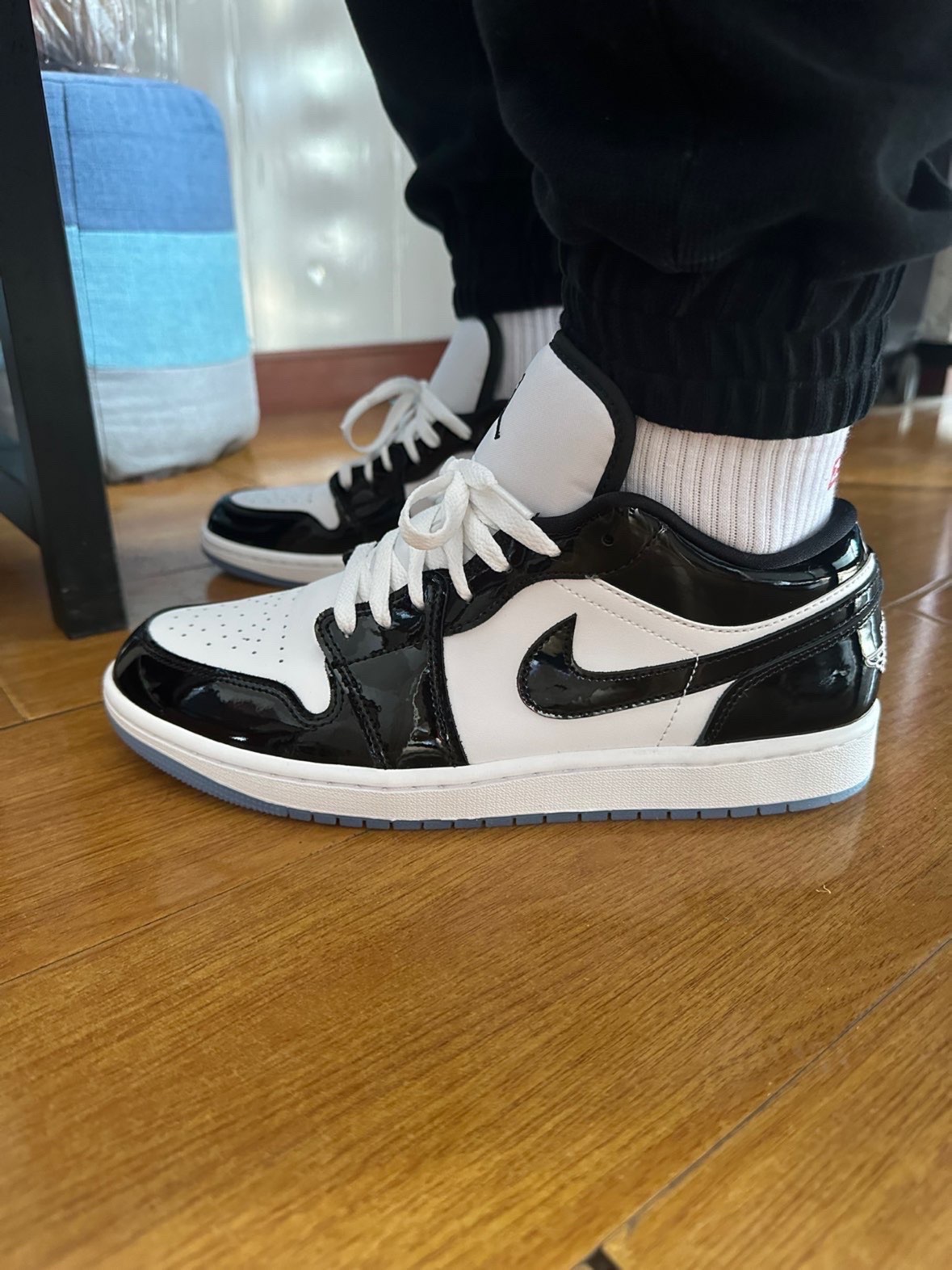 XH Air Jordan 1 Low “Concord” review Ruby