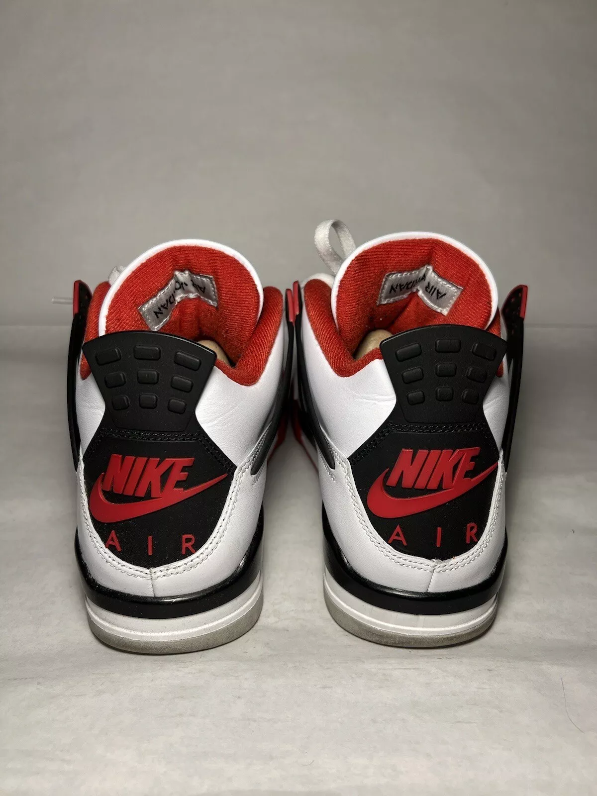PB Batch  Air Jordan 4 Fire Red review 1