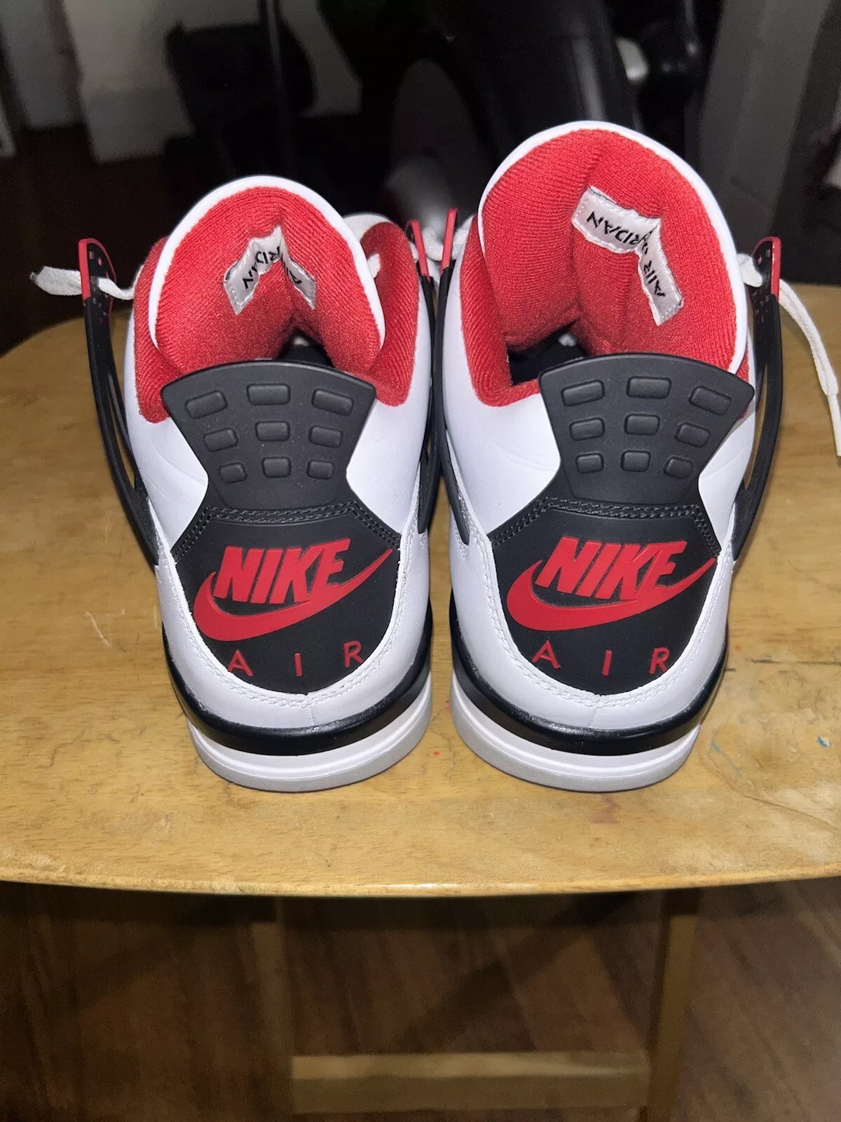 PB Batch  Air Jordan 4 Fire Red review 1