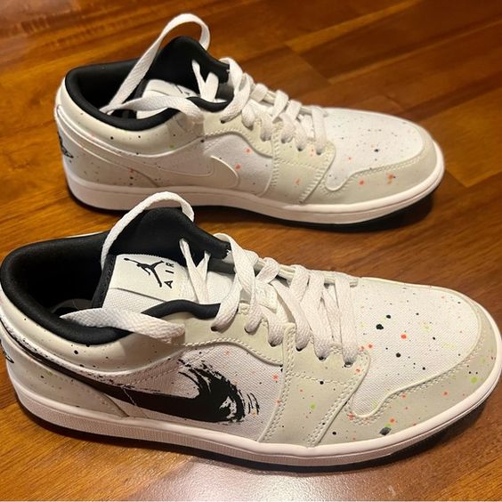 XH Air Jordan 1 Low SE Paint Splatter review Naomi