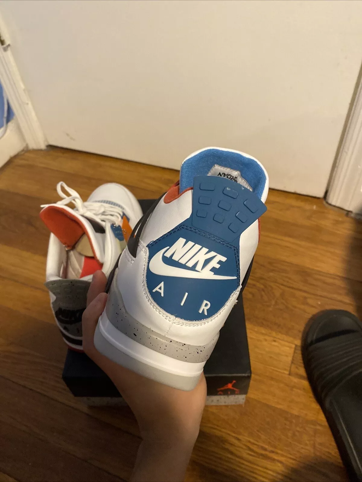 PB Batch  Air Jordan 4 Retro“What The” review Anthony Albani 01