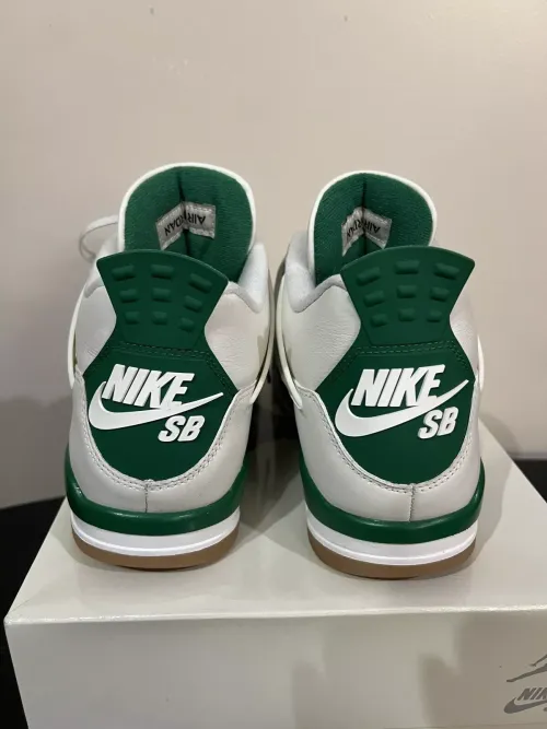 PB Batch  Nike SB x Air Jordan 4 “Pine Green”Calaite review 