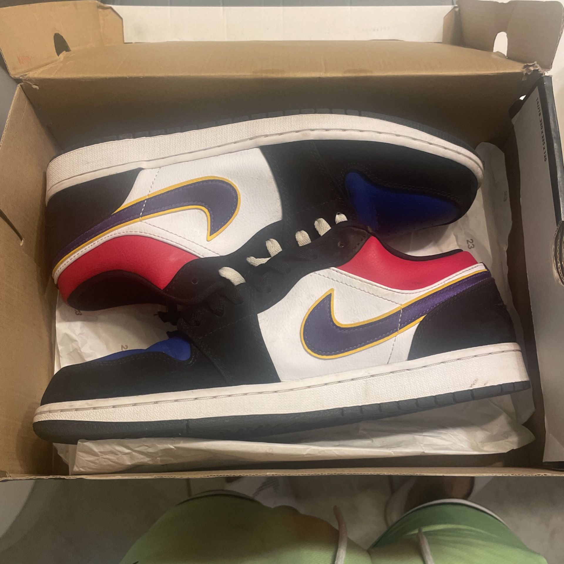 XH Air Jordan 1 Low Lakers Top 3 review Charlotte 01
