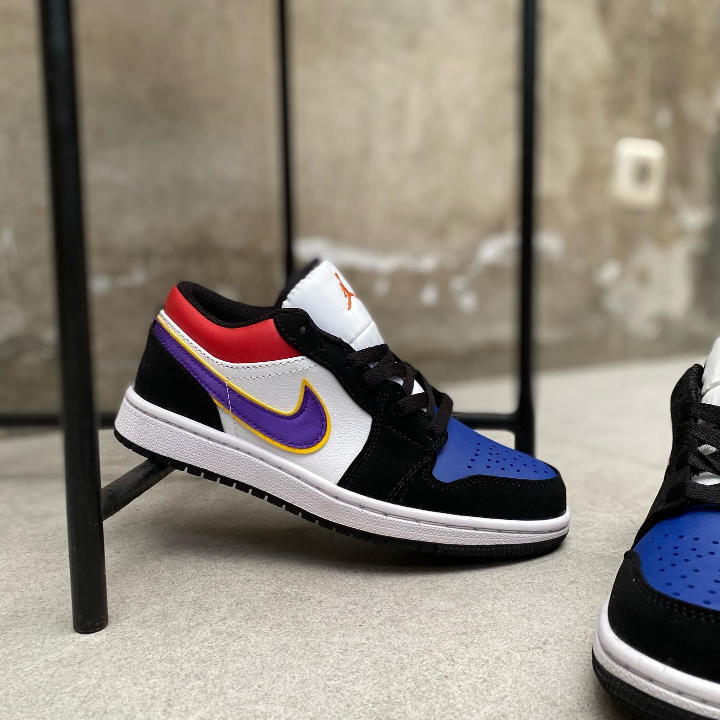 XH Air Jordan 1 Low Lakers Top 3 review Daniel 02