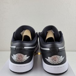 XH Air Jordan 1 Low SE Silver Toe review Zoe 02
