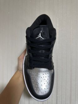 XH Air Jordan 1 Low SE Silver Toe review Jayden 01