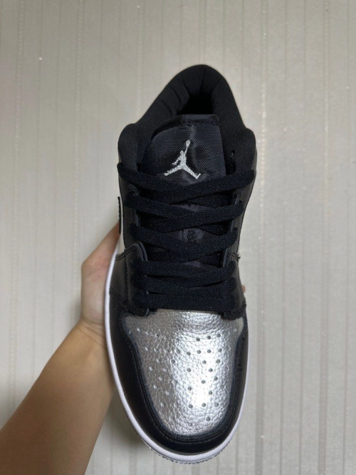 XH Air Jordan 1 Low SE Silver Toe review 