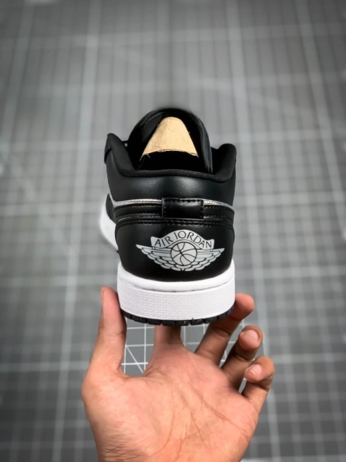 XH Air Jordan 1 Low SE Silver Toe review 