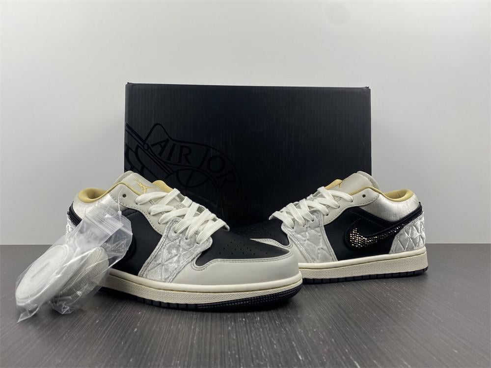 XH Air Jordan 1 Low Black Grey Silk review Sophia 02