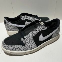 XH Travis Scott x Air Jordan 1 Low Black Gray Burst review Ella 06