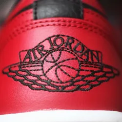XH Air Jordan 1 Low Varsity Red review Lily 03
