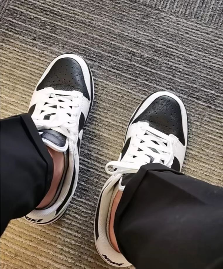 GB Nike Dunk Low Reverse Panda review mark