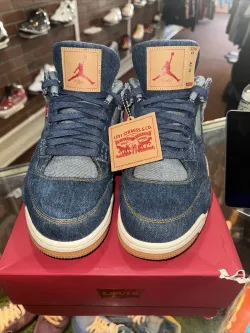 PB Batch  Levi’s x Air Jordan 4 Levi's Blue review Pamela r. 01