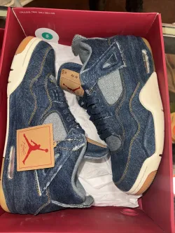 PB Batch  Levi’s x Air Jordan 4 Levi's Blue review Pamela r. 02