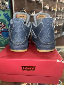 PB Batch  Levi’s x Air Jordan 4 Levi's Blue review Pamela r. 03