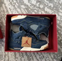 PB Batch  Levi’s x Air Jordan 4 Levi's Blue review Beany 49 02